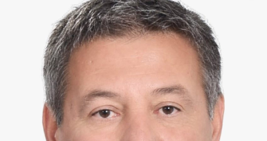 Balıkesir Akçay’da derede bir kişinin cansız bedeni bulundu Akçay İkizçay Mahallesi Şair Başaran Caddesi üzerindeki Geyikuçtu Deresi’nde bir