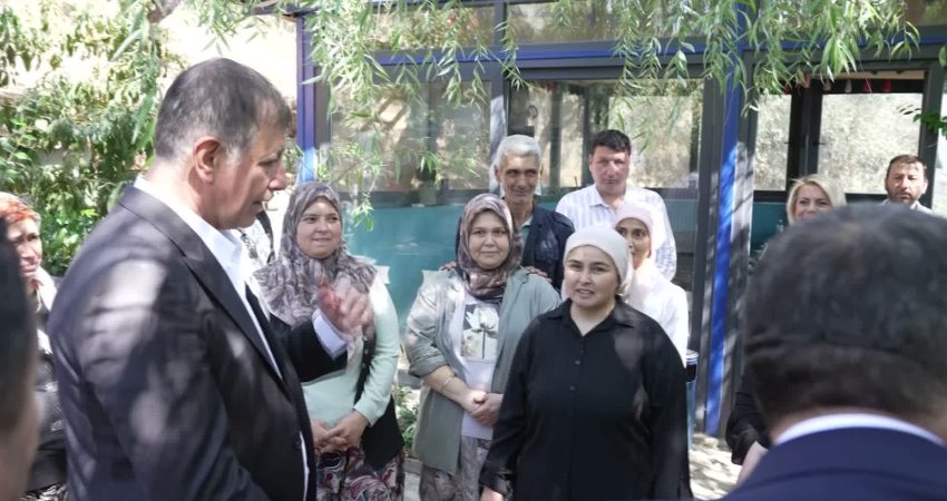 İzmir Büyükşehir Belediye Başkanı Cemil Tugay, Bayındır’ın Kızıloba, Arıkbaşı ve Havuzbaşı
