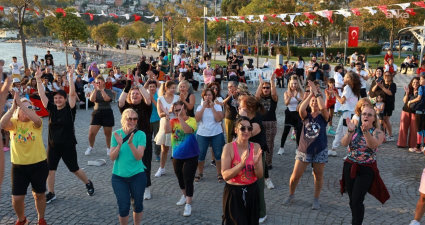 Bayraklı’da 7’den 70’e vatandaşlar, "Avrupa Hareketlilik Haftası" için bir araya