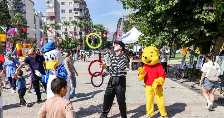 Bayraklı’da düzenlenen Karikatür ve Çocuk Şenliği, üç gün boyunca çocukları