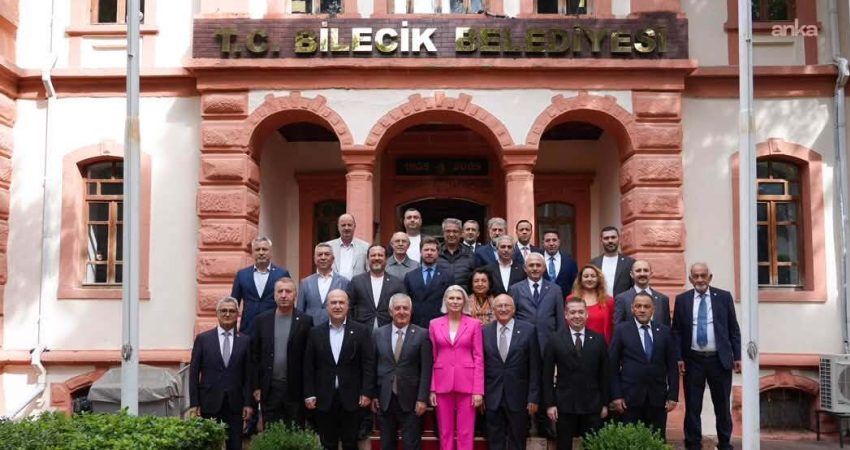 YENİ Parti Genel Başkan Yardımcısı Utku Çakırözer ve İzmir Milletvekili