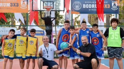 Bodrum Belediyesi'nin düzenlediği Bodrum 3x3 Streetball, Turgutreis Atatürk Meydanı’nda oynanan