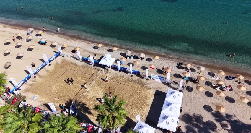 Bodrum Belediyesi’nin “Plaj Voleybolu Şenliği” Gündoğan’da tamamlandı Bodrum Belediyesi tarafından bu yıl ikincisi düzenlenen "Plaj Voleybolu Şenliği",