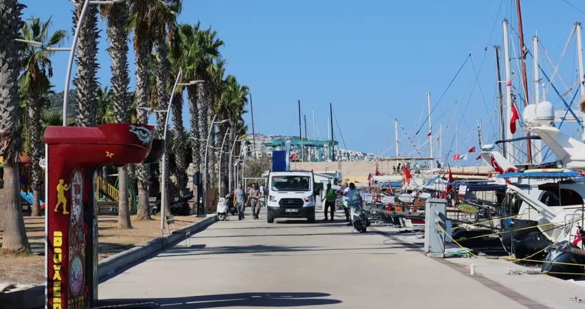 Bodrum’da “Maviye Açılan Kapı”nın üçüncü durağı Yalıkavak oldu Bodrum Belediyesi tarafından kentin doğal ve kültürel değerlerini görünür kılmak