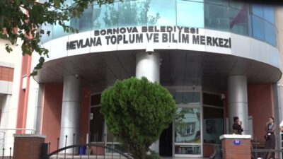 Bornova Belediyesi, gençleri bilim ve inovasyonla buluşturan yenilikçi "Junioruni" lansmanına