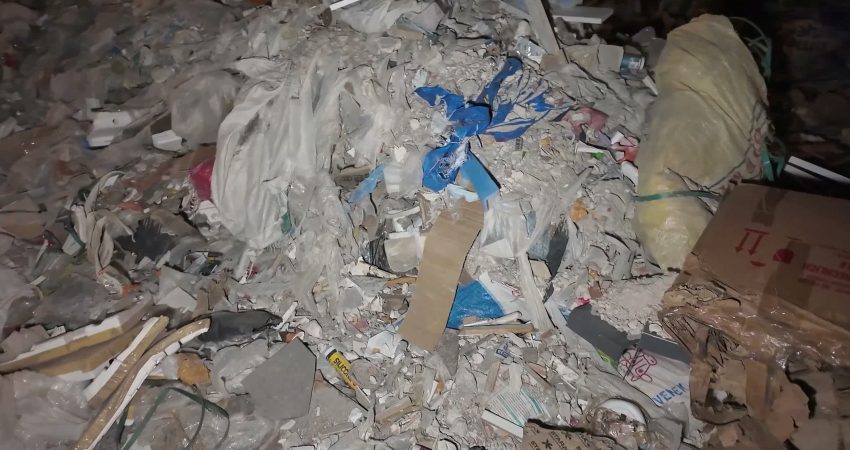 Bornova’da kaçak molozla mücadele: Tüm ekipler üç gün sahada Bornova genelinde "kaçak moloz" dökümlerine karşı savaş açan Bornova Belediyesi,