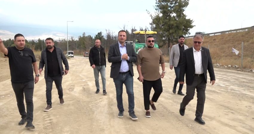İlçedeki kronik yol sorunlarına neşter vuran Bornova Belediyesi, Karacaoğlan Mahallesi’nde
