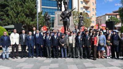 Bozüyük’te 19 Eylül Gaziler Günü, Cumhuriyet Meydanı’nda düzenlenen tören ve