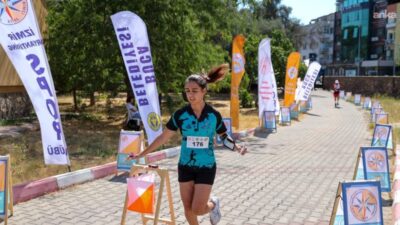 Buca Belediyesi’nin ev sahipliğinde düzenlenen İzmir Kurtuluş Oryantiring Günleri, sporcuların
