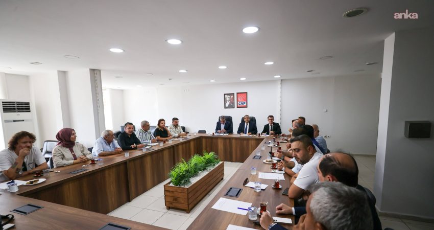 Buca’da kaçak atık dökümüne karşı kurumlar arası güç birliği Buca Belediyesi’nin ev sahipliğinde gerçekleştirilen Atık Yönetimi Koordinasyon Toplantısı’nda bir