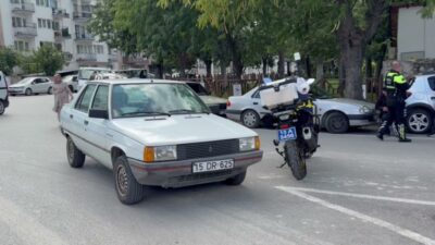 Burdur’da, 85 yaşındaki babasının otomobille evden ayrıldığını gören kadın, “Babam