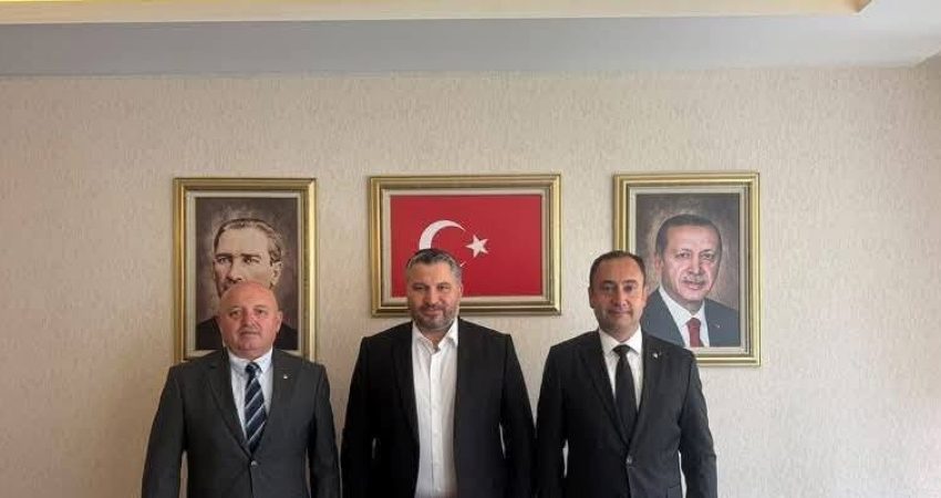Burhaniye Karma Sanayi Sitesi Projesi için kaynak desteği açıklaması Burhaniye Ticaret Odası Yönetim Kurulu Başkanı Hasan Varol ve Karma
