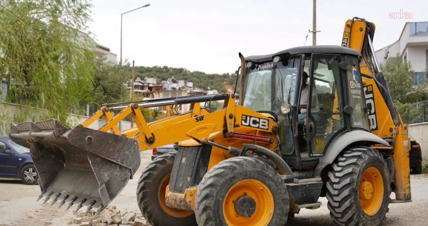 Burhaniye Belediyesi, ilçe genelinde ulaşım güvenliğini ve yol konforunu artırmaya
