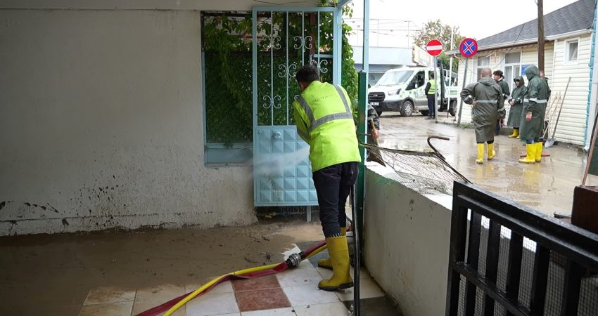 Bursa Büyükşehir Belediye Başkan Vekili Şahin Biba, yağışların ardından sel