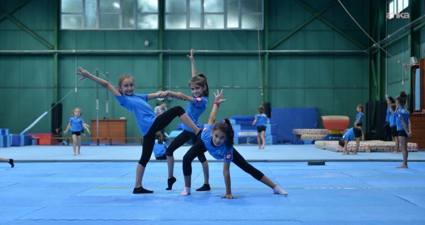 Bursa Büyükşehir Belediyesi tarafından düzenlenen Kış Spor Okulları’nda yeni dönem,