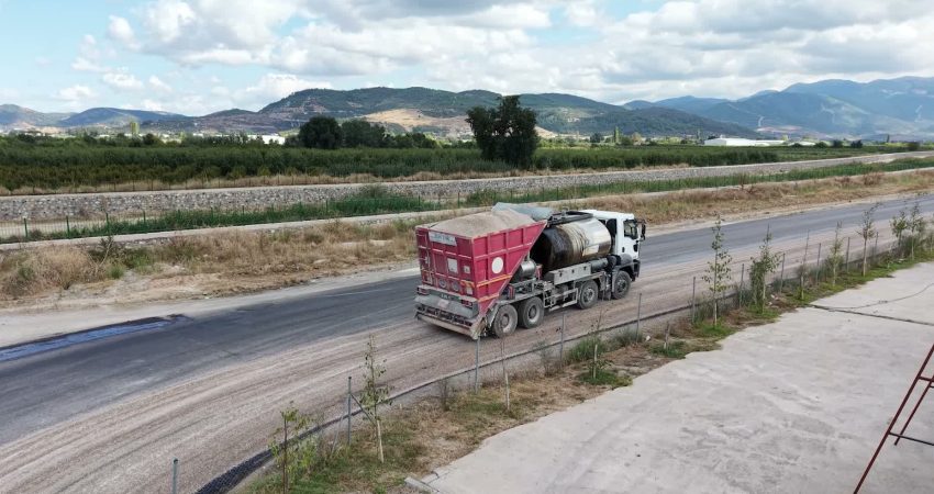 Bursa Büyükşehir Belediyesi, Yıldırım ilçesinde bulunan Samanlı Çevre Bağlantı Yolu’nun