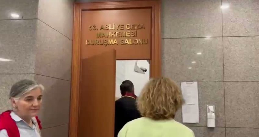 Canan Kaftancıoğlu’na “Cumhurbaşkanına hakaret” davasında 4 yıl 8 aya kadar hapis talebi Eski CHP İstanbul İl Başkanı Canan Kaftancıoğlu’nun “Cumhurbaşkanına hakaret” suçlamasıyla yargılandığı