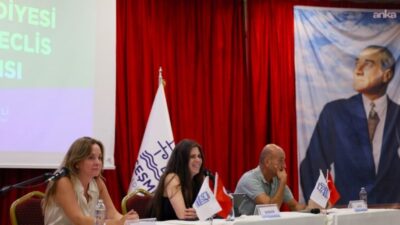 Çeşme Belediyesi Meclisi'nin eylül ayı olağan toplantısında, meclis üyelerinin siyasi