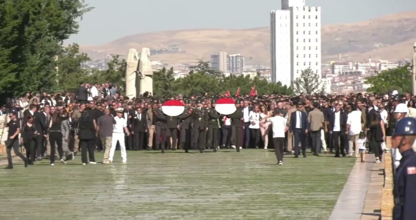CHP Genel Başkanı Kemal Kılıçdaroğlu, partisinin 103'üncü kuruluş yıl dönümü