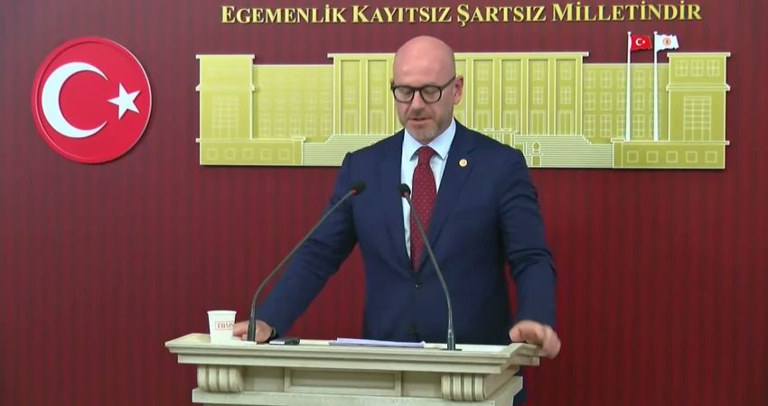 CHP Grup Başkanvekili Sarı: “Fon krizinde binlerce vatandaşımız göz göre göre mağdur edildi” CHP Grup Başkanvekili Serkan Sarı, sermaye piyasalarındaki fon krizinin, "Türkiye