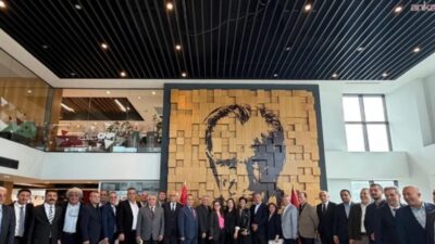 CHP İstanbul İl Başkanı Gürsel Tekin, CHP'li ilçe başkanları, kadın