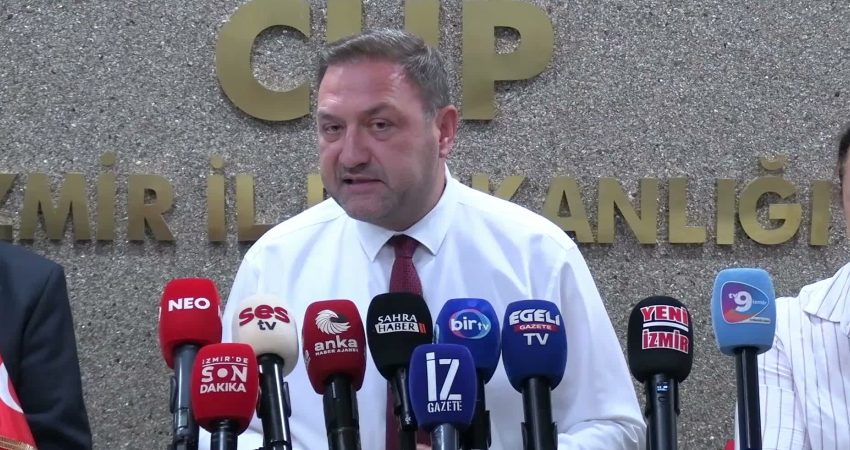 CHP İzmir İl Başkanı Utku Gümrükçü, "Üsküdar'ın sorumlusu Cumhuriyet Halk