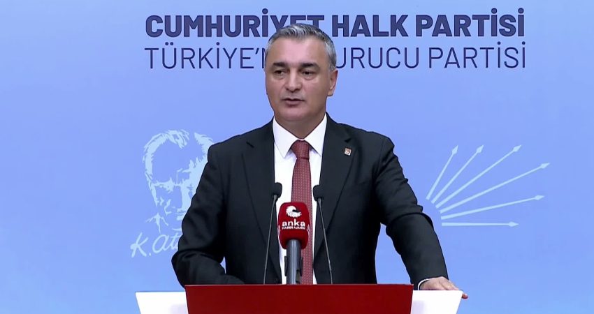 CHP Sözcüsü Müslim Sarı,  "Cumhuriyet Halk Partisi'nin kongreleri ve kurultayının