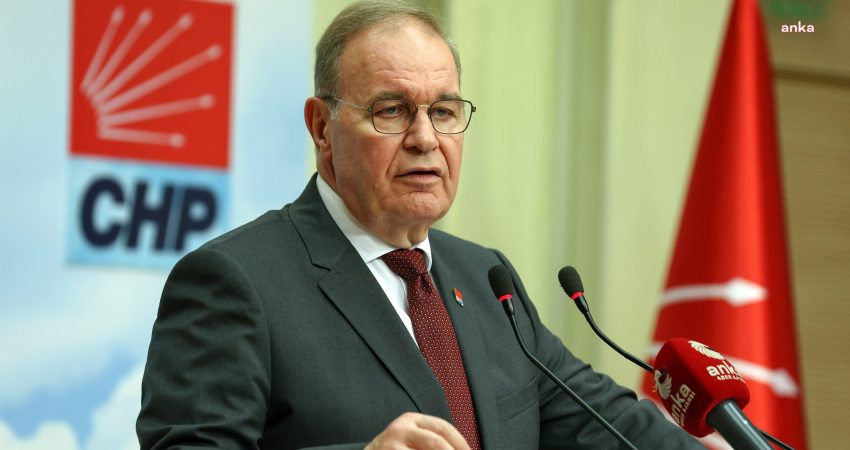 CHP’li Öztrak: Bıçak kemiği deldi de geçiyor CHP Grup Başkanı Faik Öztrak, Anayasa Mahkemesi önünde emeklilerin seyyanen