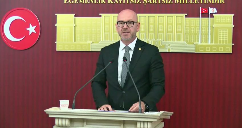 CHP Grup Başkanvekili Serkan Sarı, motorin fiyatlarının 100 lira eşiğini