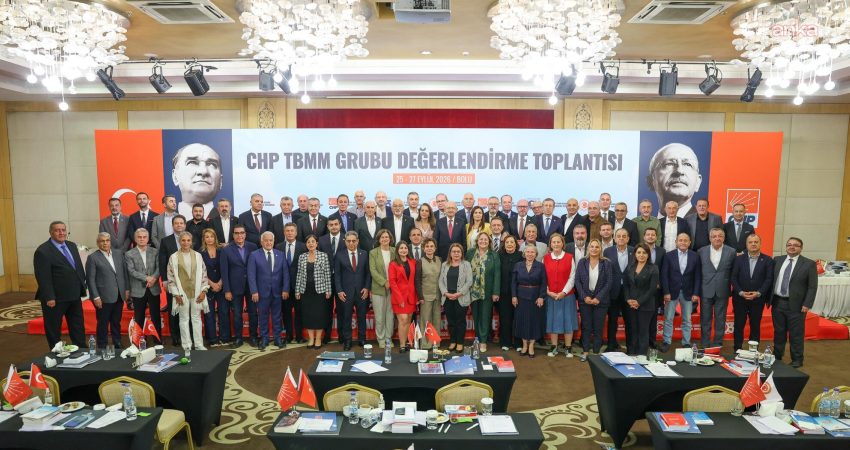 CHP’nin Bolu milletvekili kampı sona erdi… Kılıçdaroğlu: Bize en olumsuz bakan kişiyi getirin, 1 saatte CHP’ye oy verir hale getiririm CHP'nin Bolu Abant’ta düzenlenen milletvekili kampı sona erdi. Basına kapalı