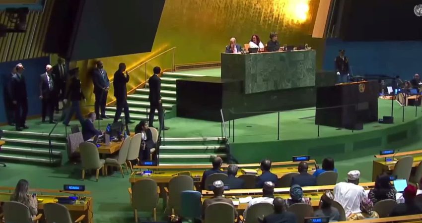 Cumhurbaşkanı Erdoğan: Filistin Devleti’ni boğma girişimleri hüsrana uğrayacak Cumhurbaşkanı Recep Tayyip Erdoğan, "Filistin Devleti'ni boğma girişimleri hüsrana uğrayacaktır.