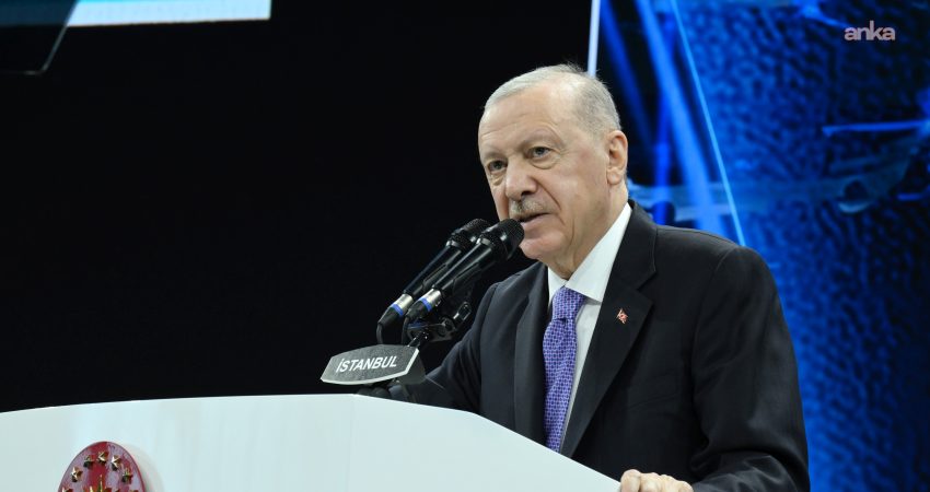 Cumhurbaşkanı Erdoğan: “Kamuda istihdam edilen şehit yakını ve gazi sayısı 53 bin 179’a çıkacak” Cumhurbaşkanı Recep Tayyip Erdoğan, "Şehit Yakınları, Gazi ve Gazi Yakınlarının