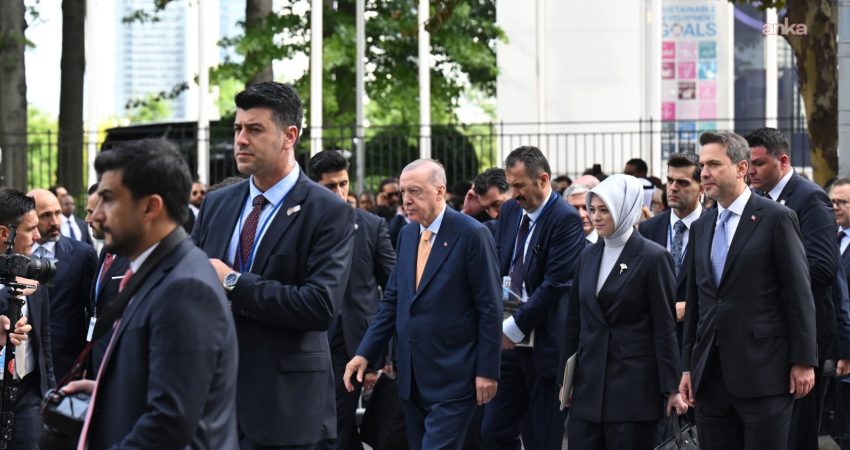 Cumhurbaşkanı Erdoğan: Körfez’deki sıkıntıları aşmak için çalışıyoruz Cumhurbaşkanı Recep Tayyip Erdoğan, ABD Başkanı Donald Trump’ın katılımıyla gerçekleştirilen