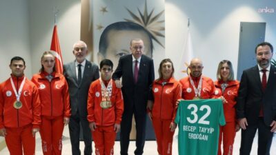 Cumhurbaşkanı Recep Tayyip Erdoğan, Türkiye Özel Sporcular Spor Federasyonu temsilcileri