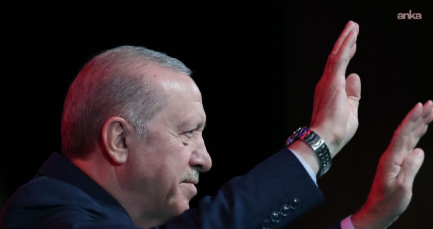 Cumhurbaşkanı Erdoğan’dan Filenin Sultanları’na tebrik Cumhurbaşkanı Recep Tayyip Erdoğan, CEV Trendyol 2026 Avrupa Şampiyonası’nda şampiyon