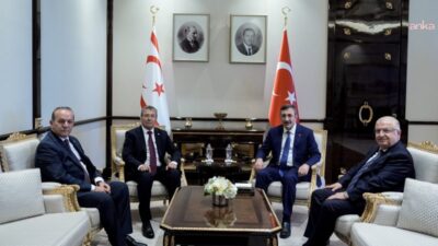 Cumhurbaşkanı Yardımcısı Cevdet Yılmaz, KKTC Başbakanı Ünal Üstel ile Cumhurbaşkanlığı'nda