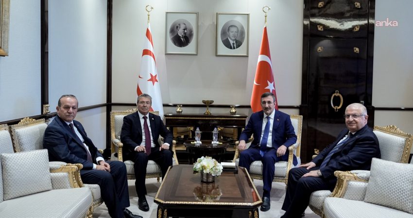 Cumhurbaşkanı Yardımcısı Cevdet Yılmaz, KKTC Başbakanı Ünal Üstel ile Cumhurbaşkanlığı'nda