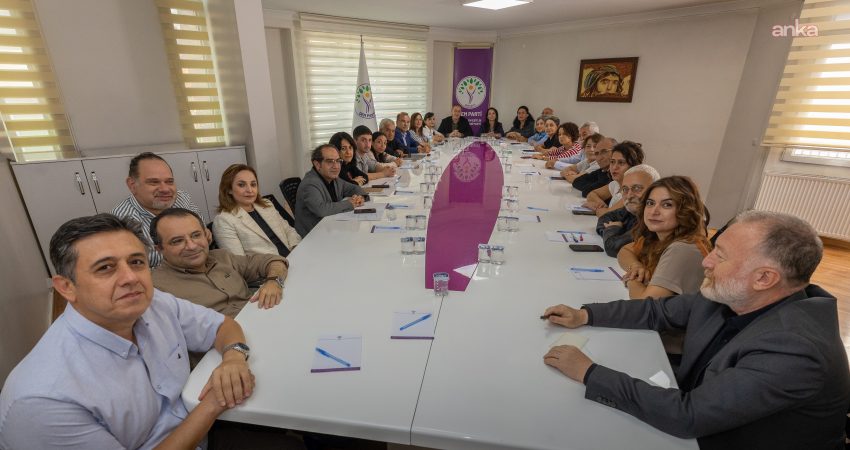 DEM Parti Eş Genel Başkanları Tülay Hatimoğulları ve Tuncer Bakırhan
