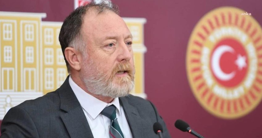 DEM Partili Temelli: “İktidarın halka yönelik caydırma politikası derhal son bulmalı” DEM Parti Grup Başkanvekili Sezai Temelli, "İstanbul merkezli 11 ilde