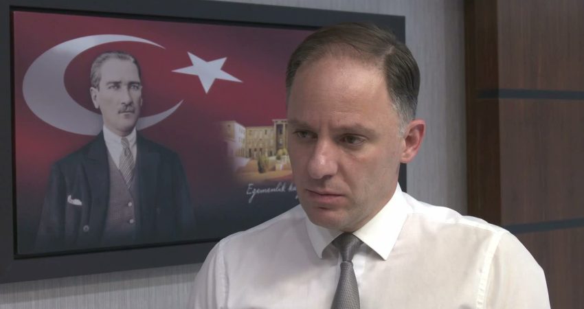 Deniz Yavuzyılmaz: “Fon mağduru vatandaşlarımız, artık ‘hükümet istifa’ demeli. Bu bir isyan değil, demokratik tepkidir” YENİ Parti Zonguldak Milletvekili ve TBMM KİT Komisyonu Grup Sözcüsü