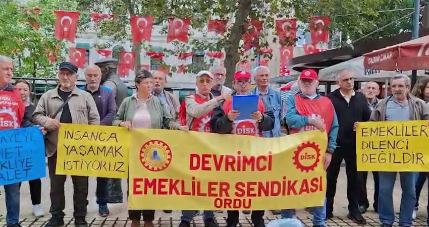 Dev Emekli Sen Ordu Şubesi, Tahıl Pazarı Meydanı'nda emeklilere seyyanen