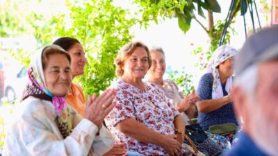 Didim Belediye Başkanı Hatice Gençay, Akköy’de zeytin üreticilerinin görüş, öneri
