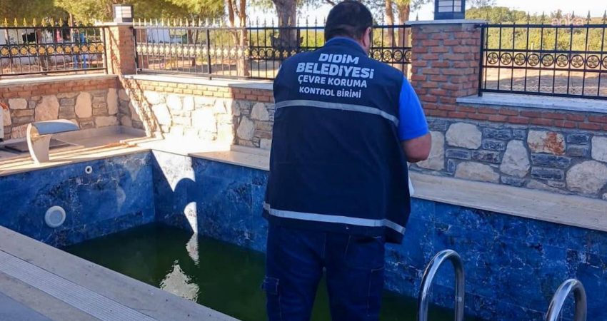 Didim Belediyesi, vektörle mücadele çalışmalarını ilçe genelinde sürdürüyor. Özellikle sivrisineklerin