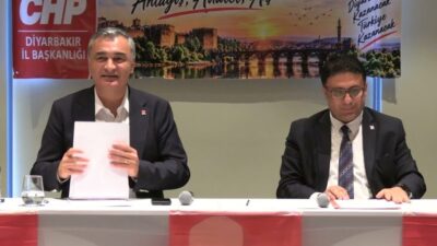 Diyarbakır’da kanaat önderlerinin katılımıyla düzenlenen “Ortak Akıl Buluşması” programına katılan