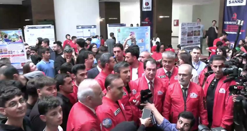 Diyarbakır’da TEKNOFEST 2026 yarışmaları… Bakan Kacır: “Bu topraklardan gençlerimiz dünyaya güçlü bir mesaj veriyorlar” Sanayi ve Teknoloji Bakanlığı ile Türkiye Teknoloji Takımı Vakfı (T3