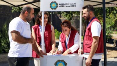Diyarbakır Büyükşehir Belediyesi'nin “Yerinde Çözüm” ekipleri, farklı noktalarda kurdukları stantlar