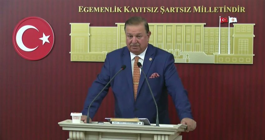 Yeniden Refah Partisi İstanbul Milletvekili Doğan Bekin, partisindeki görevlerinden istifa
