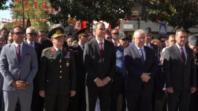 Edremit’in düşman işgalinden kurtuluşunun 104'üncü yılı, Cumhuriyet Meydanı ve Menderes