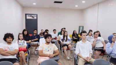 Efeler Belediyesi, 12’nci sınıf öğrencileri ve mezunlara yönelik "Verimli Ders