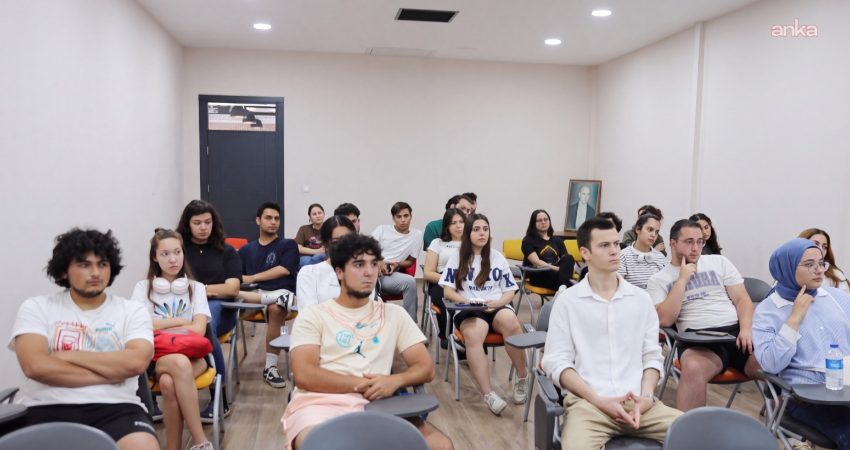 Efeler Belediyesi, 12’nci sınıf öğrencileri ve mezunlara yönelik "Verimli Ders